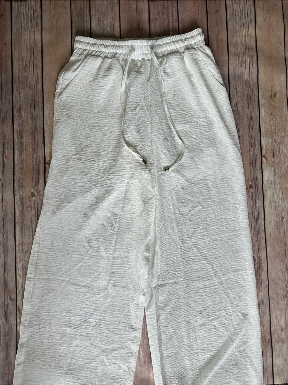 SHEIN White Elastic Waist Satin-Lined Shorts
